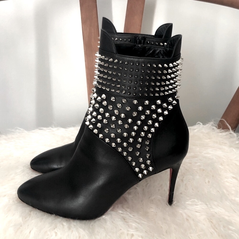 💥 LOUBOUTIN Hongroise 85 Stud Boots 37